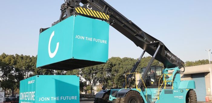 Neuer Reach Stacker ist elektrisch