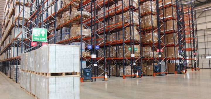 Lagerbestände steigen vor der Hochsaison