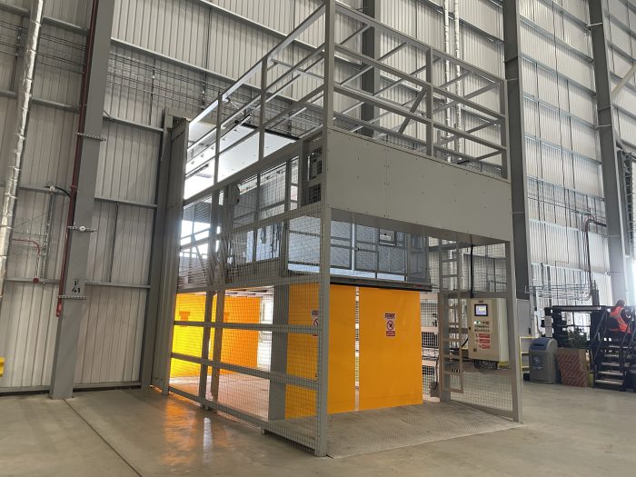 NEXT-Verteilerzentrum wird gehoben