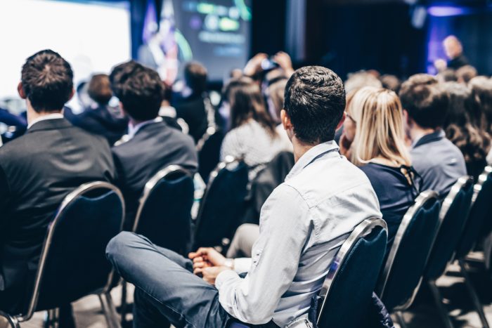 Konferenz: Navigieren in einer sich wandelnden Welt