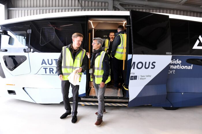 Studie zur Zukunft fahrerloser autonomer Frachttransportmittel Studie zur Zukunft fahrerloser autonomer Frachttransportmittel