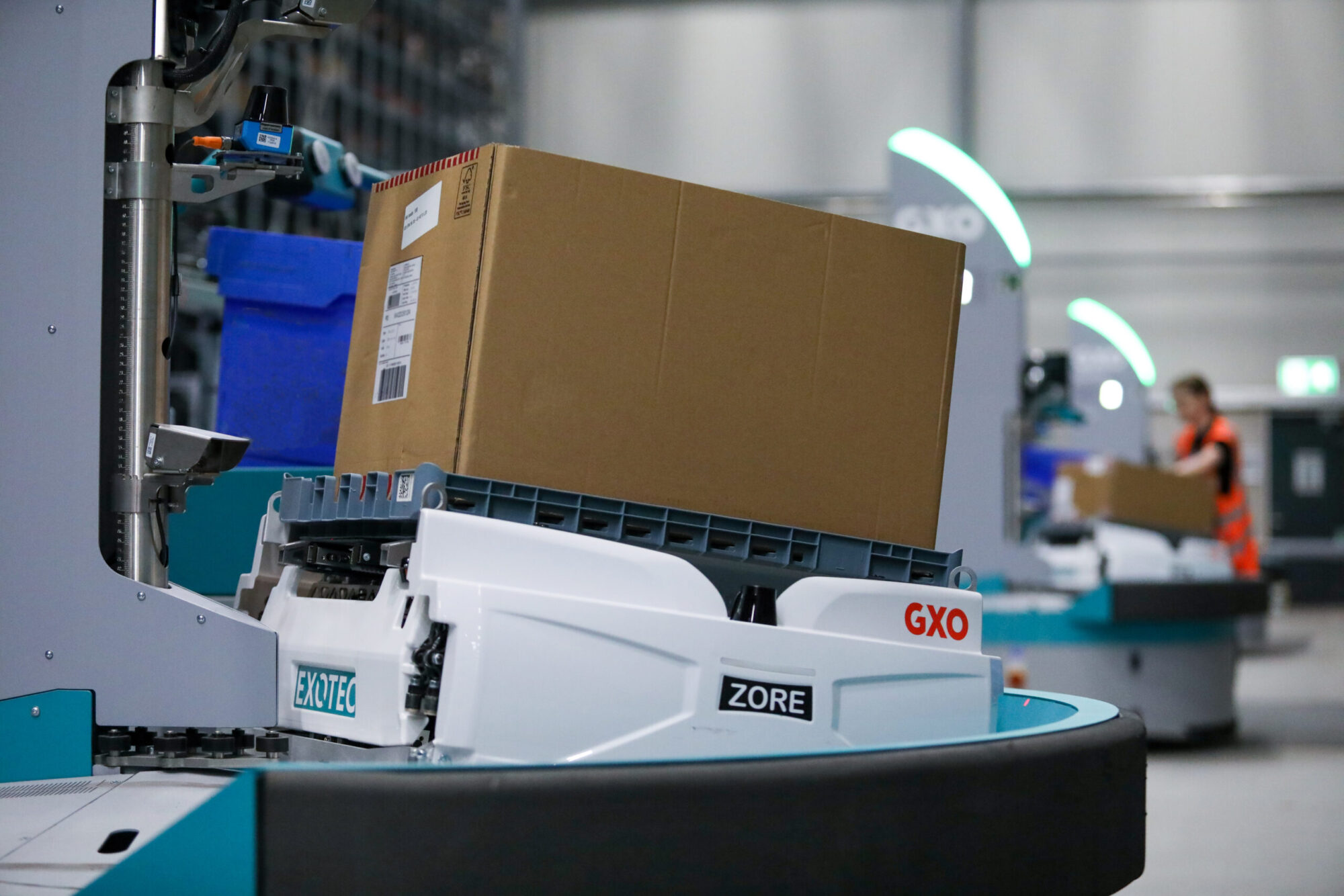 Robotik macht Guess-Fashion-Logistik skalierbar