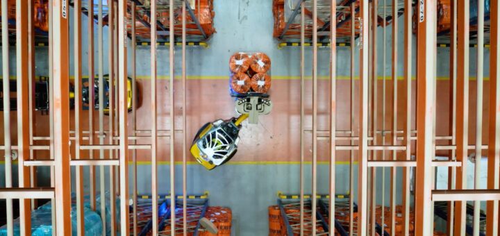 Vertikales Lager stärkt die operative Resilienz von Hira Industries